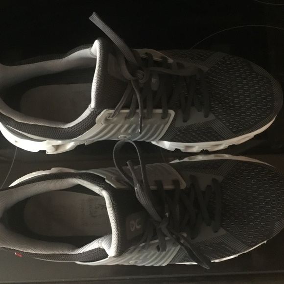 On cloud grey size 10 worn 3 times - Picture 1 of 5
